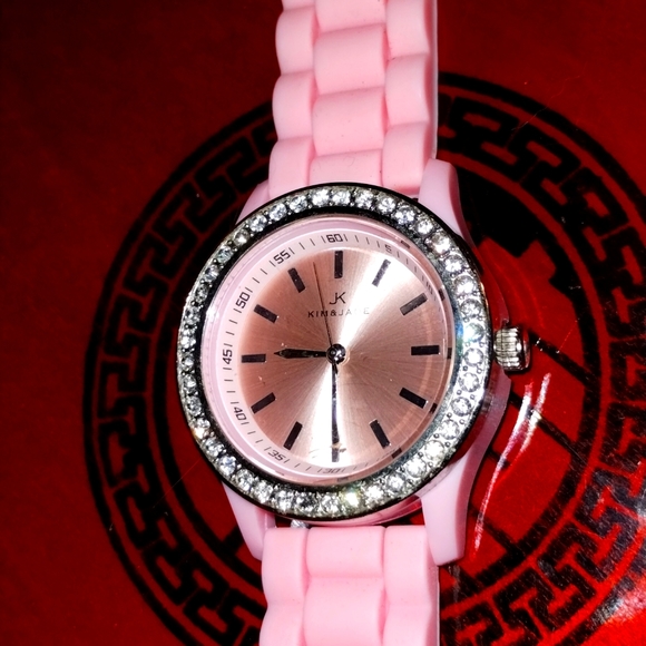 Kim and Jade NWOT ladies pink silicone watch with rhinestones/very beaut… - Picture 1 of 2